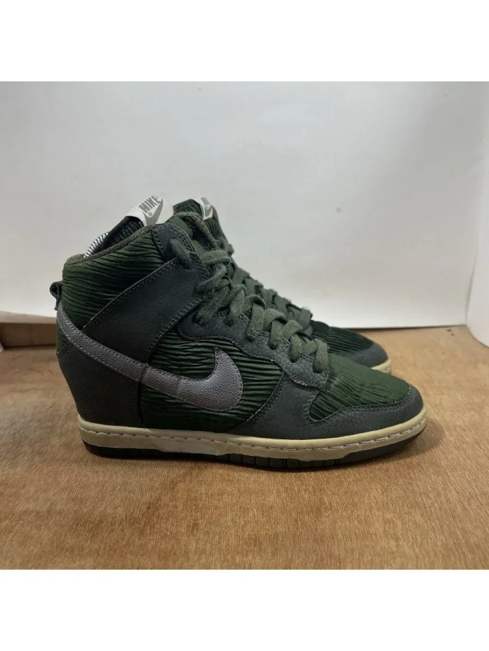 Nike Dunk Sky High Hidden Wedge Sneakers Carbon Green 528899-302 Women’s US 7